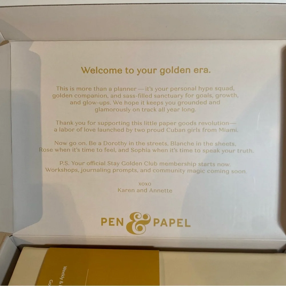 Pen & Papel 2026 Limited Edition Stay Golden Planner